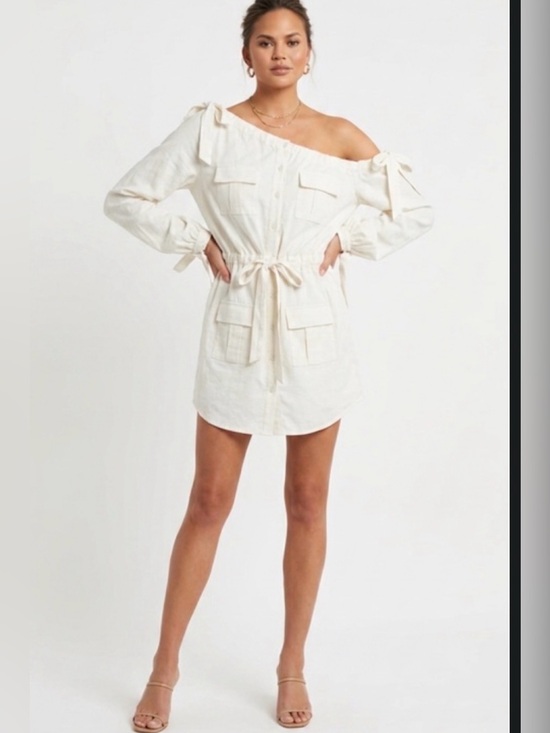 REVOLVE Dresses & Skirts - Chrissy Teigen x REVOLVE off-the-shoulder Cream Mini Dress size large